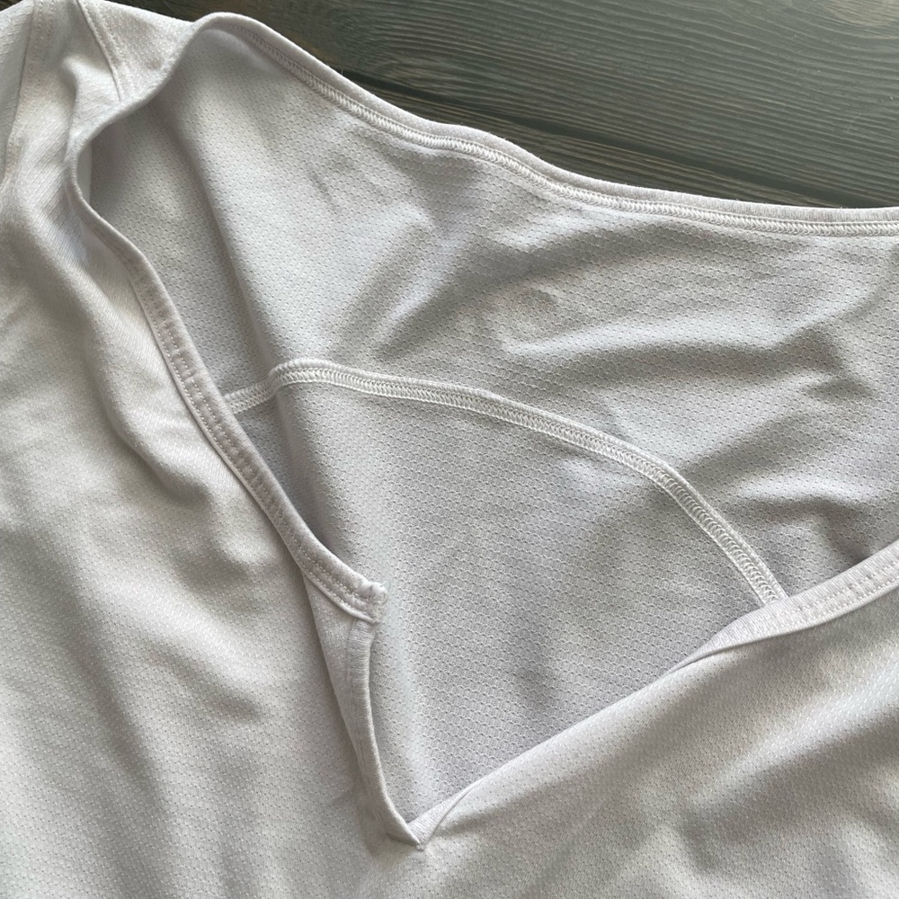 Lululemon Athletica Cream Crop - Picture 2 of 6